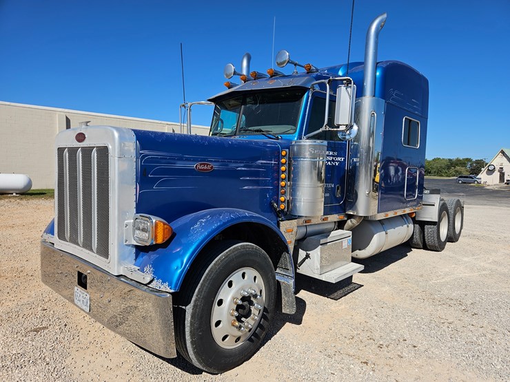 2007-peterbilt-379-image-1