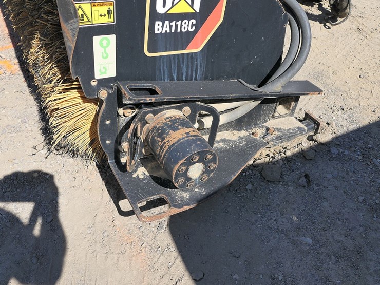 caterpillar-430d-image-8
