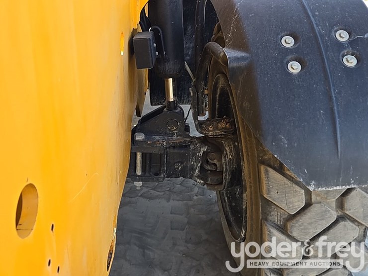 2016-jcb-510-56-image-26