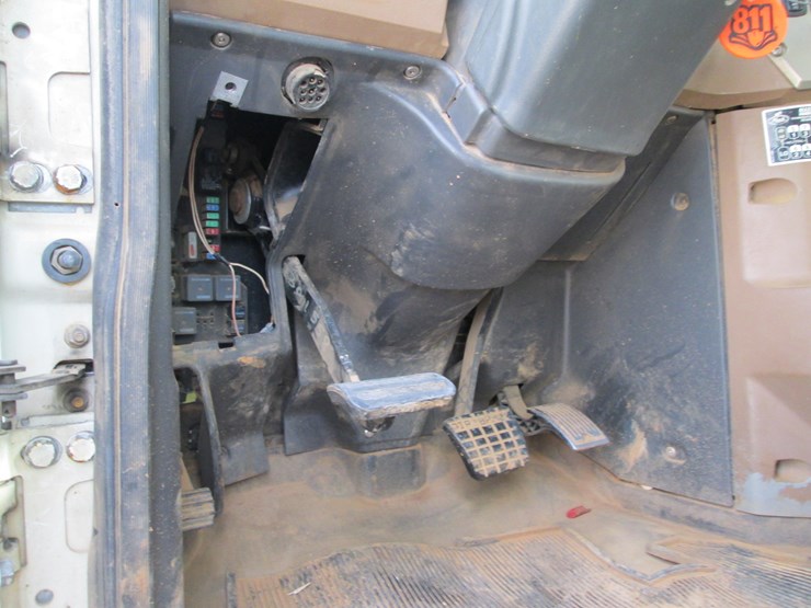 #100-•-2008-mack-granite-t/a-single-cab-dump-truck-1m2ax04c68m003392-inv-#-5197-image-34