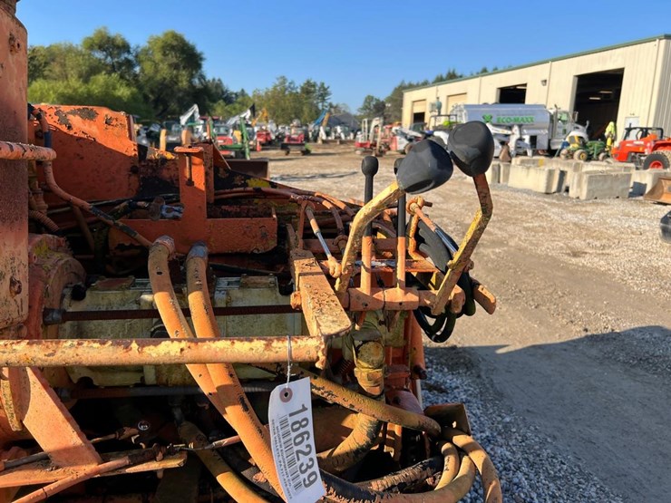 leeboy-8000t-paver-image-17