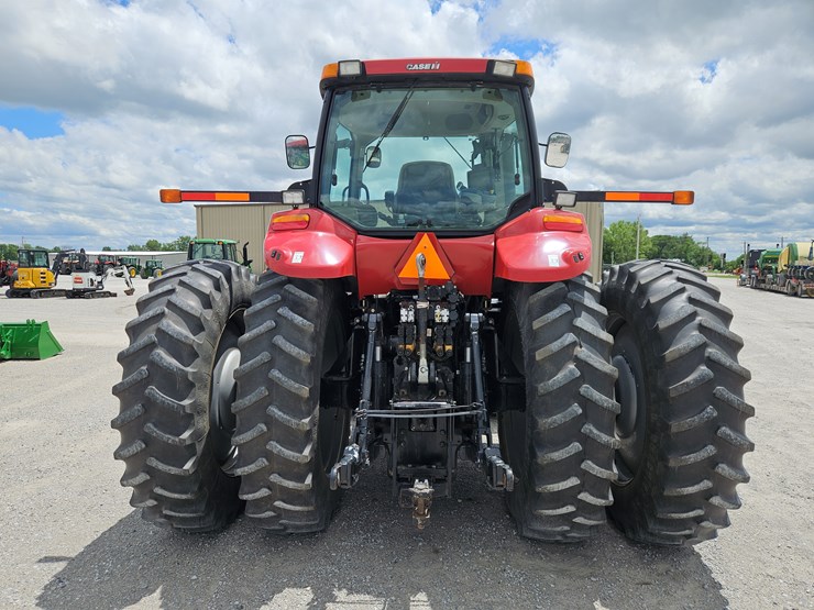 2011-case-ih-magnum-210-image-8