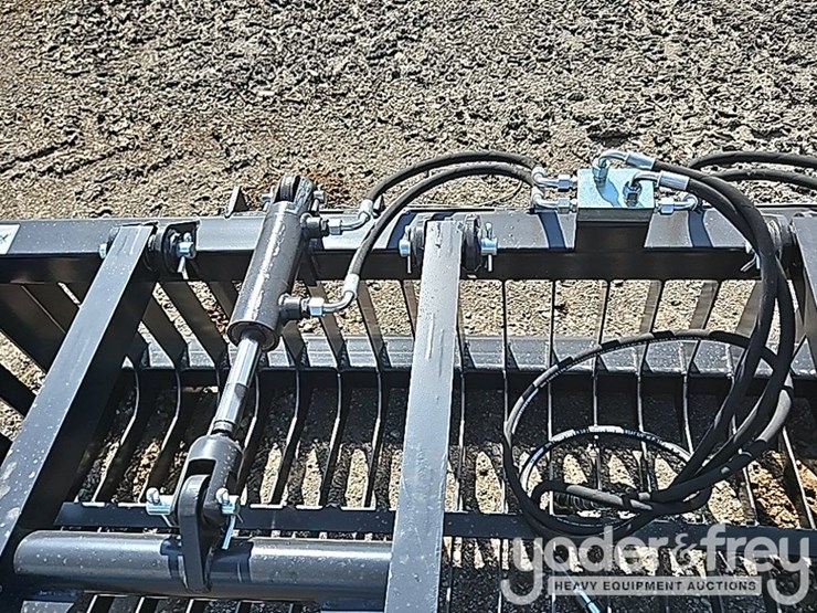 unused-jct-84"-rock-grapple-bucket-to-suit-skidsteer-image-11