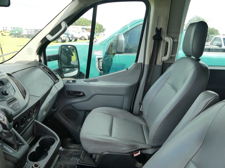 2017-ford-transit-image-11