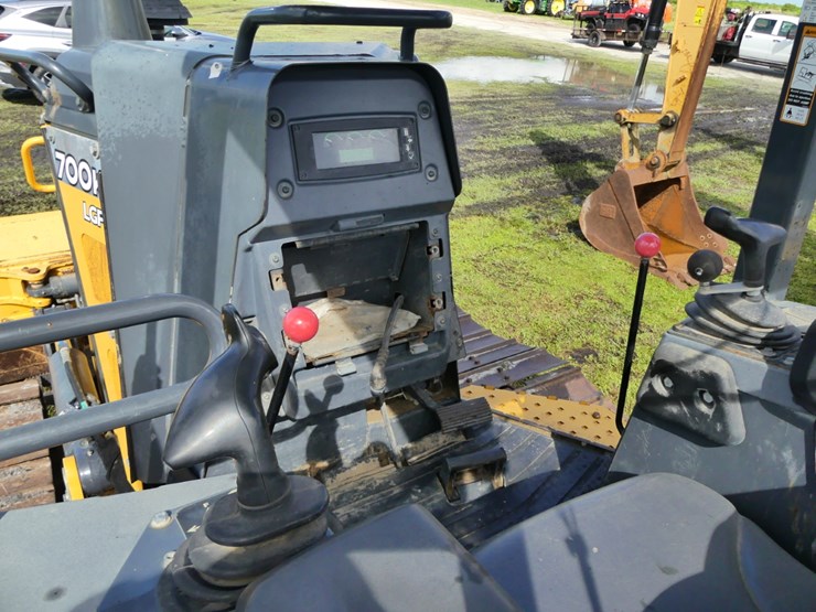 2016-deere-700k-image-11