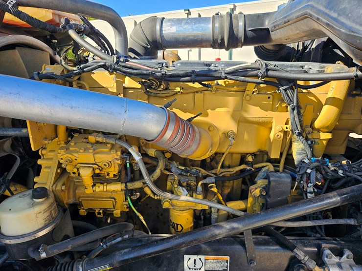 2013-peterbilt-389-image-34