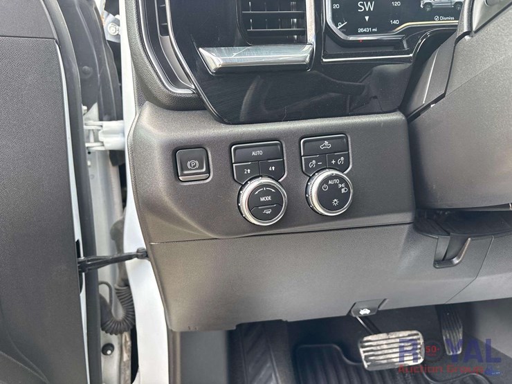 2023-gmc-sierra-1500-image-26