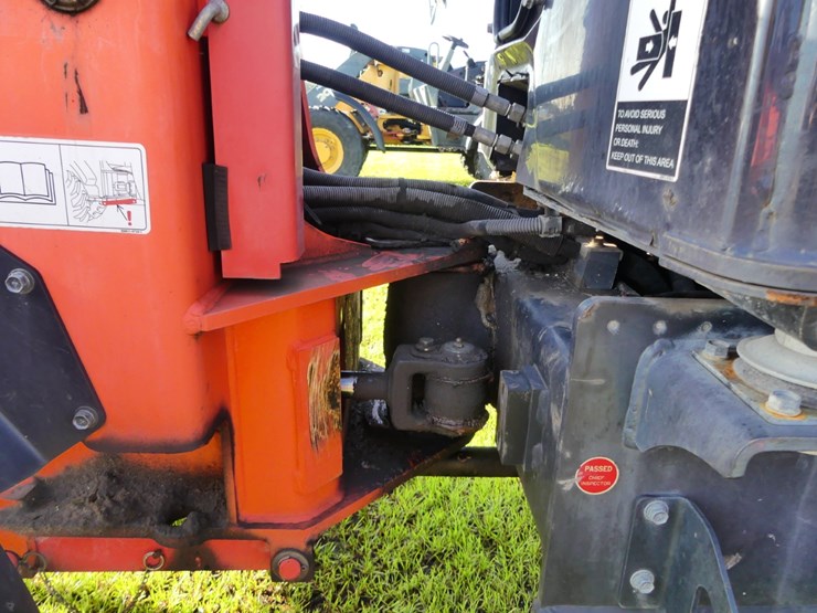 2021-kubota-r540-image-10