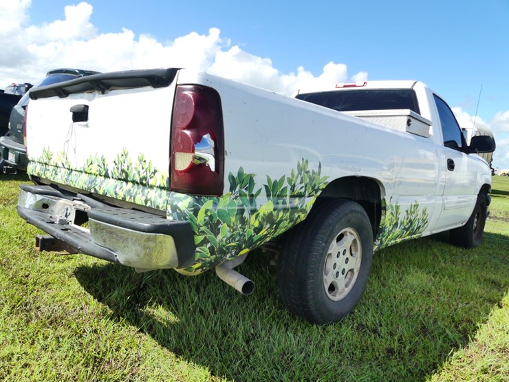 2003-chevrolet-silverado-image-3