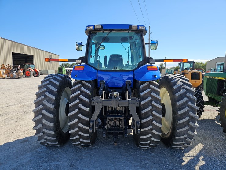 2010-new-holland-tg210-image-6