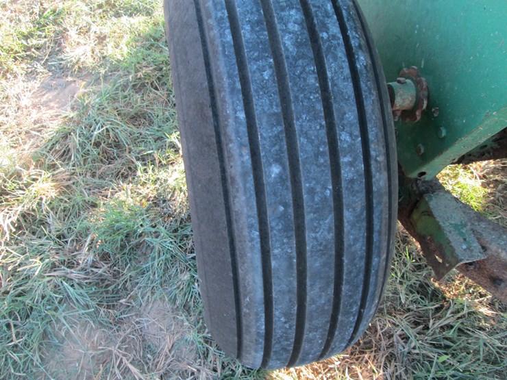 john-deere-301-image-5