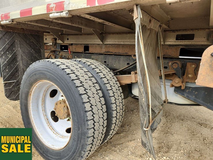 2012-ford-f550-image-36
