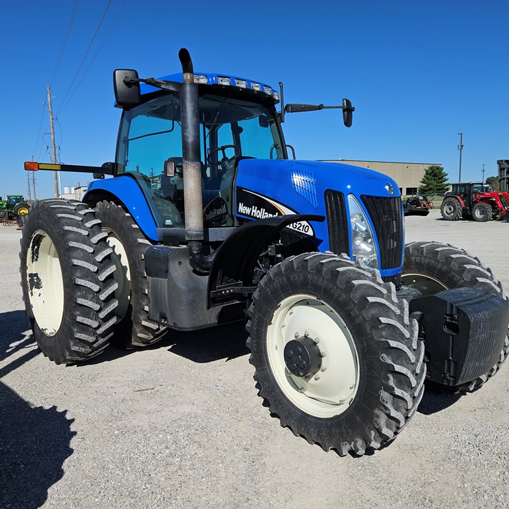 2010 NEW HOLLAND TG210