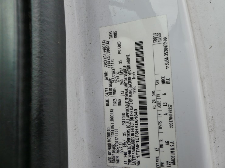 2017-ford-f150-xl-image-13