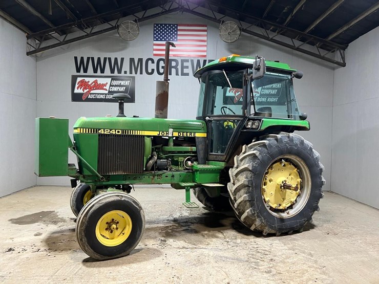 john-deere-4240-image-1