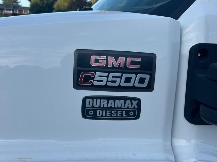 2009-gmc-topkick-c5500-image-8