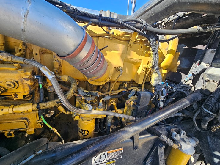 2013-peterbilt-389-image-38