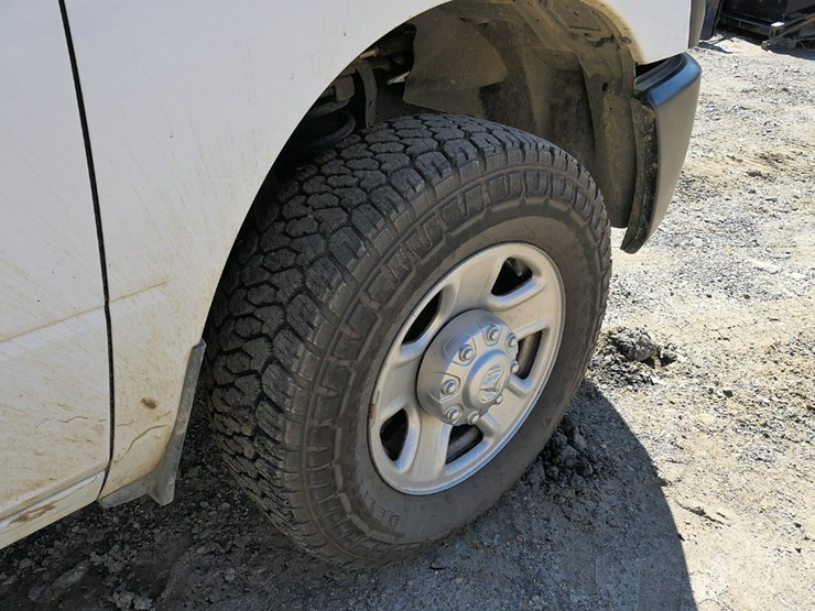 2020-dodge-ram-3500-image-17