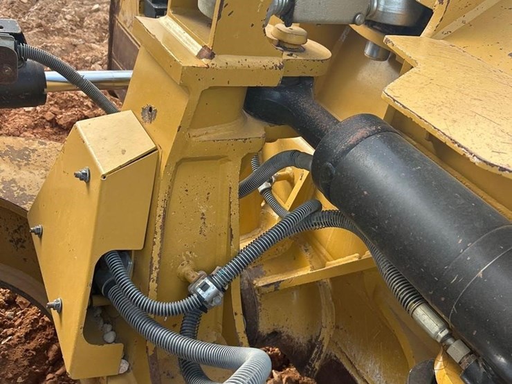 2018-caterpillar-d6n-xl-image-43