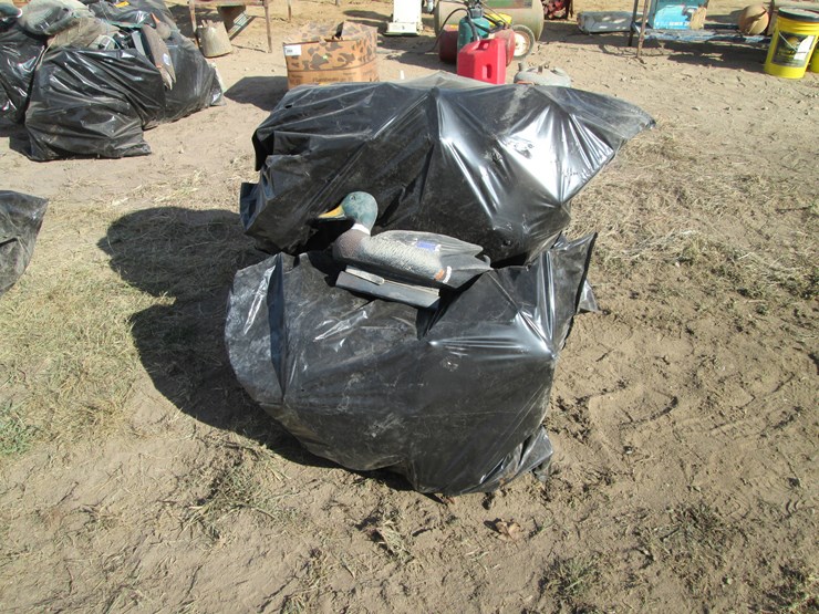 #2021-•-lot-of-(3)-bags-duck-decoys-inv#-29905-image-2