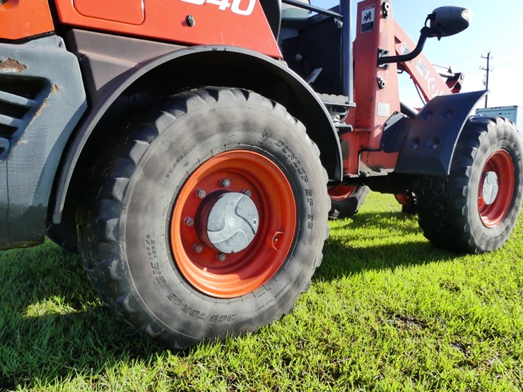 2021-kubota-r540-image-6