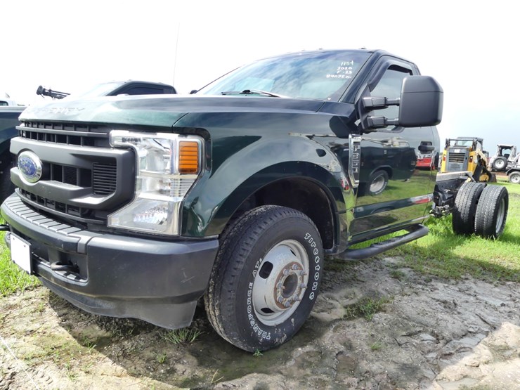 2020-ford-f350-xl-image-2