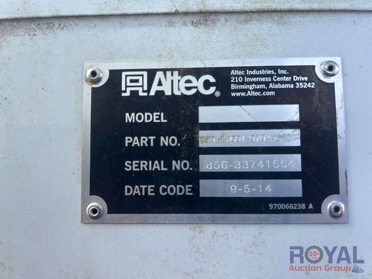 2015-freightliner-m2-106-altec-insulated-forestry-bucket-truck-image-22