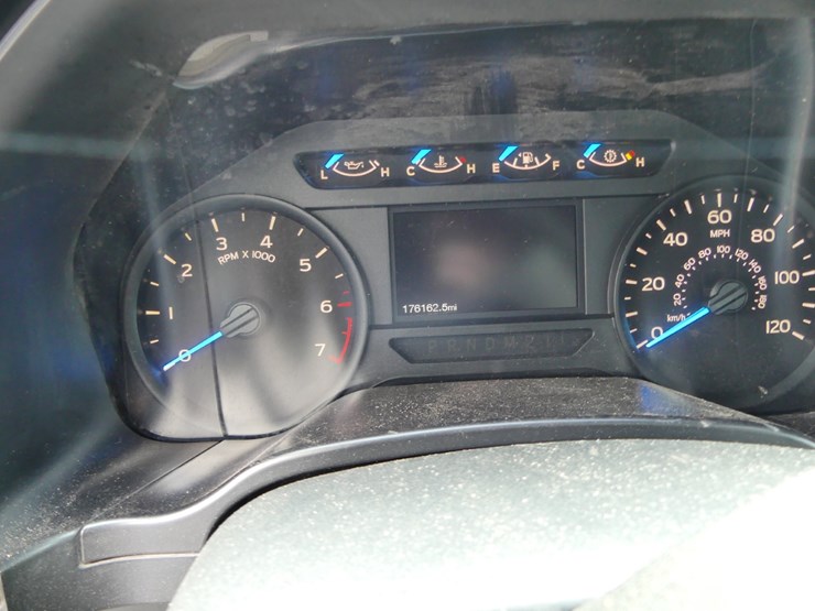2017-ford-f150-xl-image-14