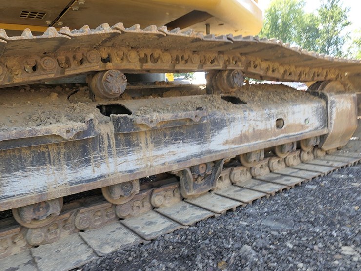 caterpillar-317-image-24