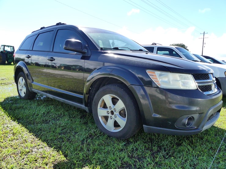 2012-dodge-journey-image-2
