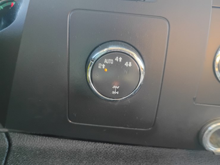 2010-chevrolet-silverado-1500-image-47