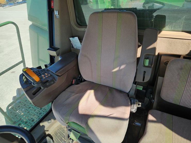 2004-john-deere-9660-sts-image-9