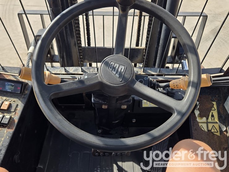 2017-jcb-930-image-53