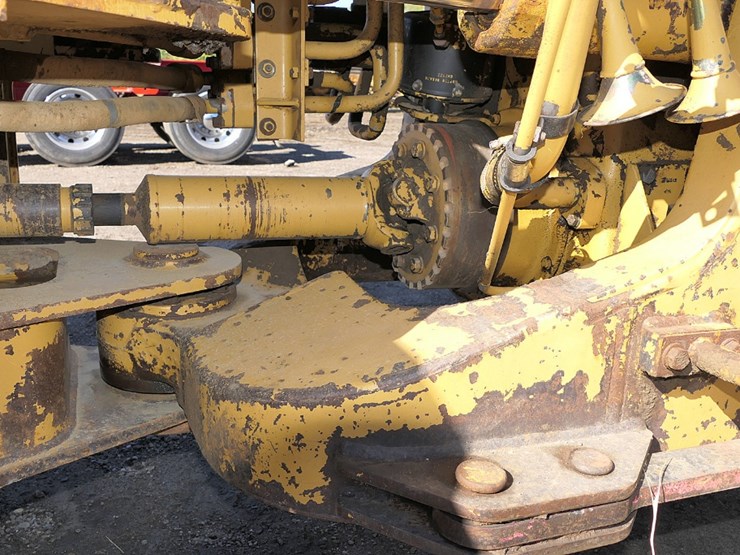 1992-caterpillar-it28b-image-13