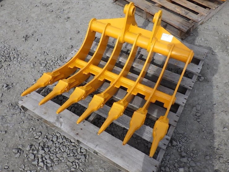 caterpillar-305-image-1