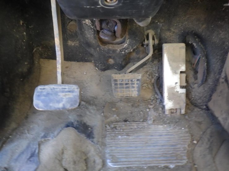 1999-mack-ch613-image-45