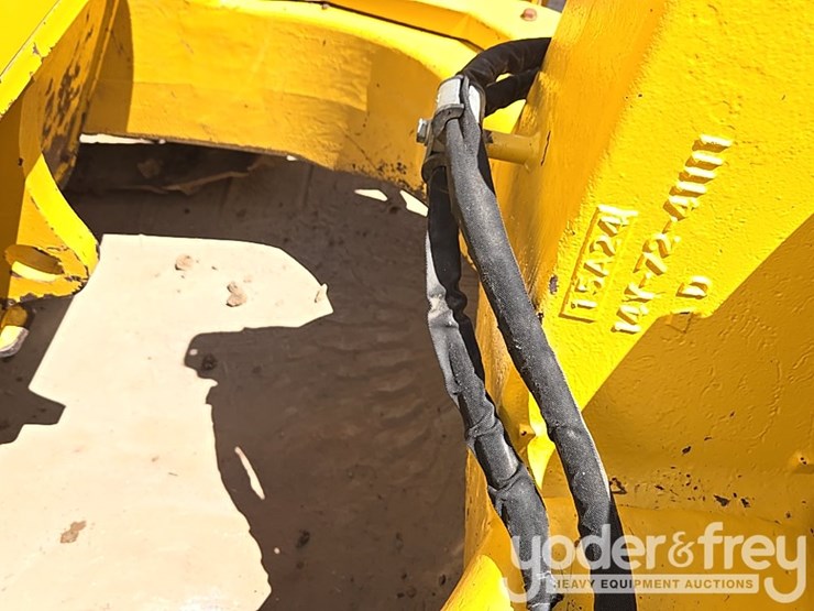 2022-komatsu-d71pxi-24-image-39