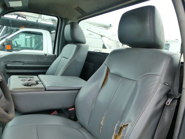 2016-ford-f350-xl-image-10