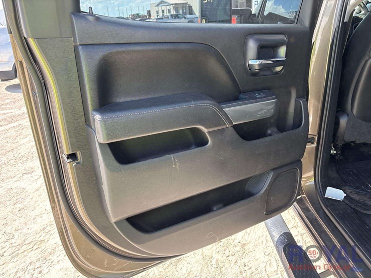 2015-chevrolet-silverado-3500-image-17