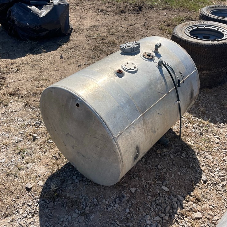 #2004 • ~80 Gallon Aluminum Fuel Tank Inv# 29762