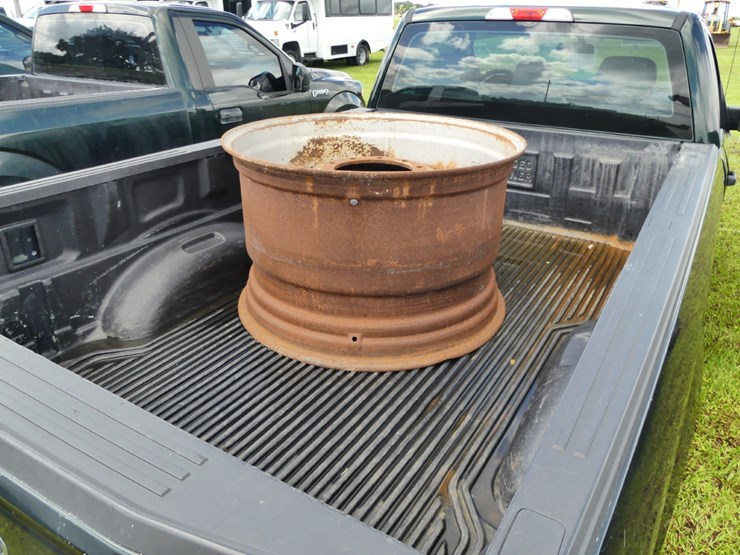 2020-ford-f150-xl-image-5