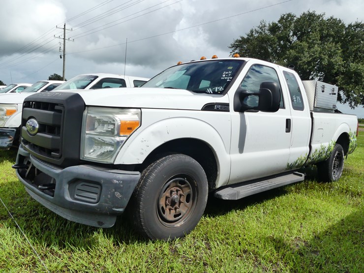 2011-ford-f350-xl-image-1