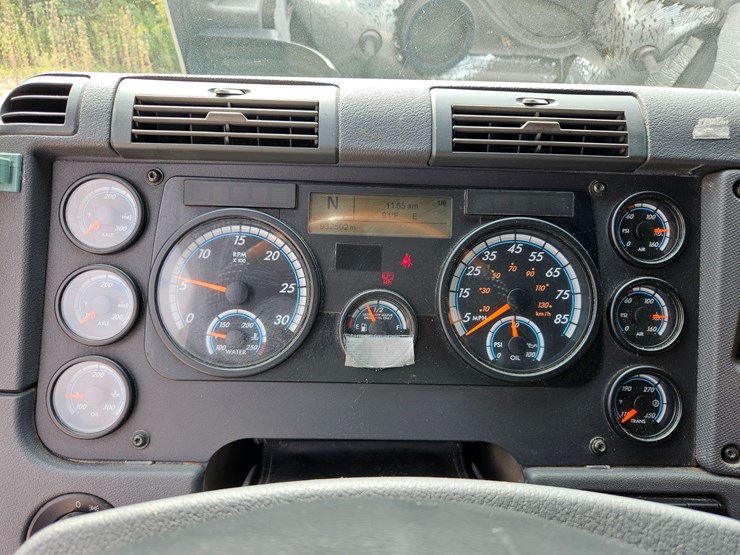 2017-freightliner-cascadia-125-image-65
