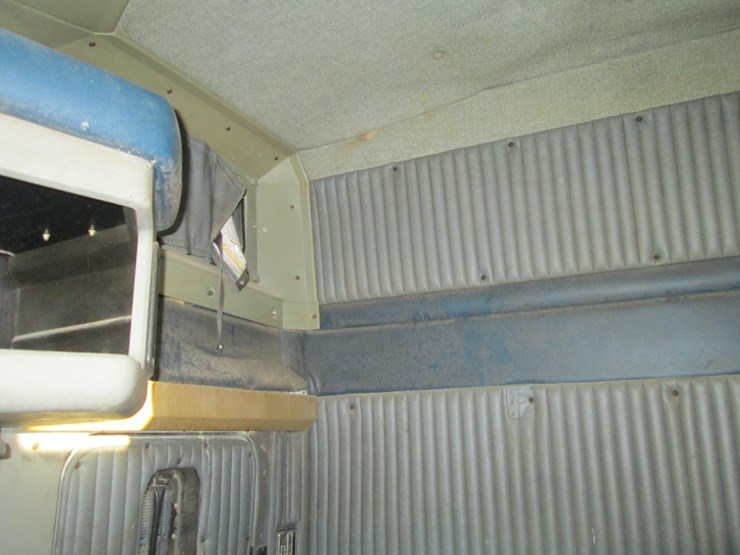 2001-kenworth-t600-image-37