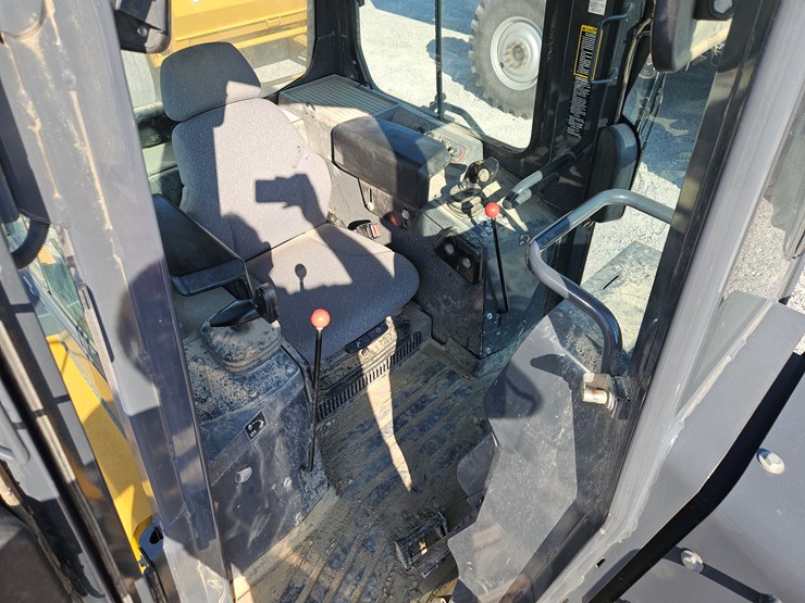 2017-deere-650k-xlt-image-18
