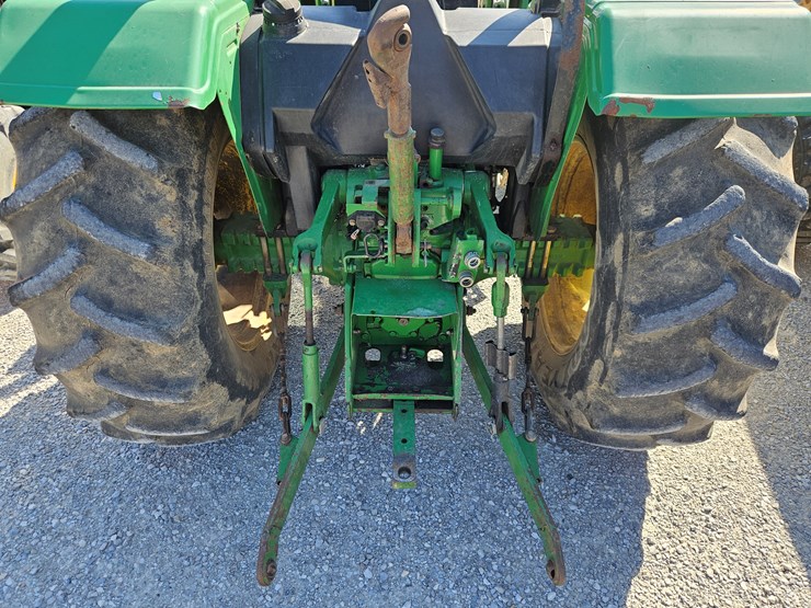 2009-john-deere-5065e-image-10