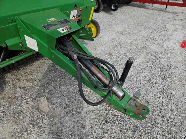 2003-john-deere-567-image-2