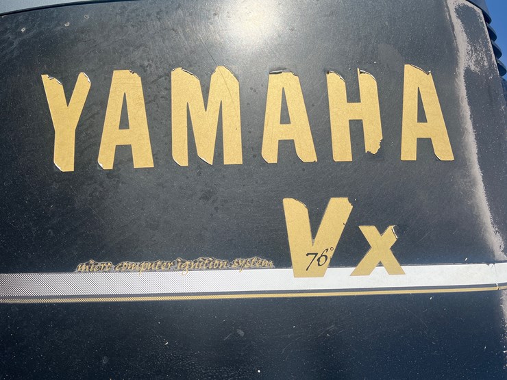 #142-•-boston-whaler-25ft-center-console-boat-with-yamaha-vx-250-engine-image-16