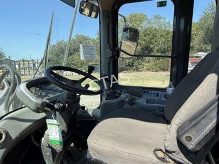 #221-•-doosan-wheel-loader-w/-bucket-image-11