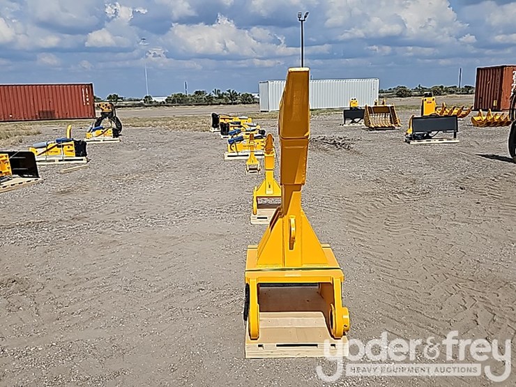 2025-caterpillar-336-image-8